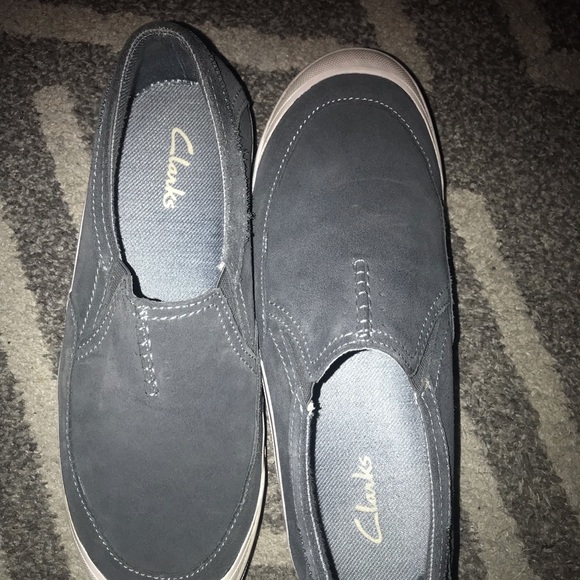 CLARKS, Mens Grey Suede Slip-on Sneaker - Picture 4 of 8